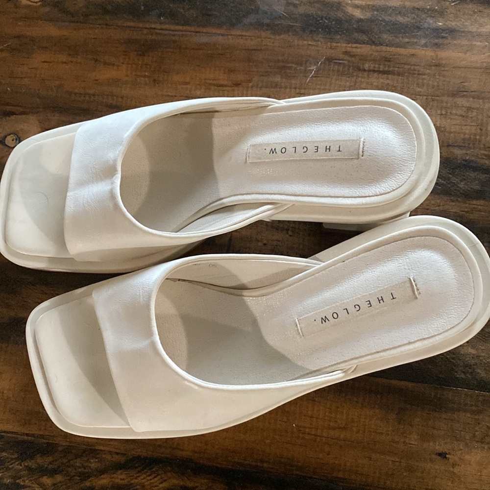 Off white 👡 - Picture 5 of 6